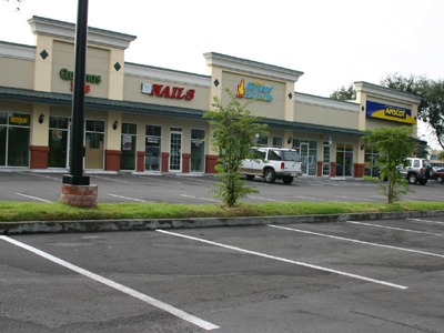 Parking Lot and Exterior at Apopka Plaza Retail