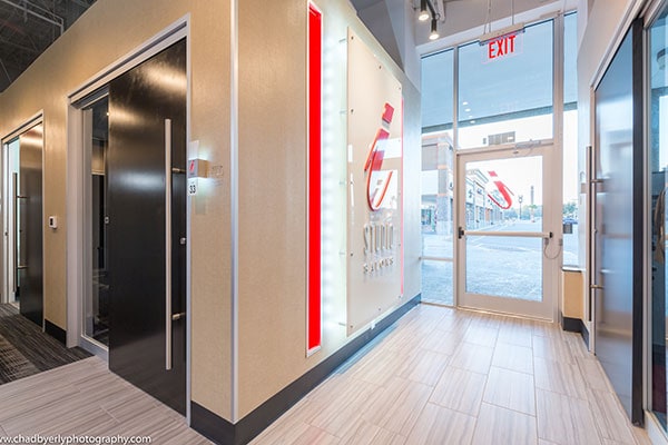 Front Entrance at i-Studio Salon in Winter Garden